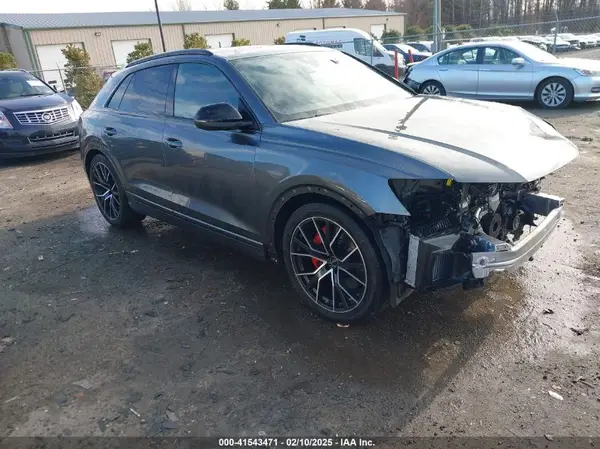 WA1AWBF1XND024105 2022 AUDI SQ8 - Image 1