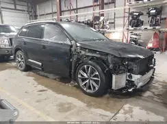 WA1AWBF78MD034215 2021 AUDI SQ7