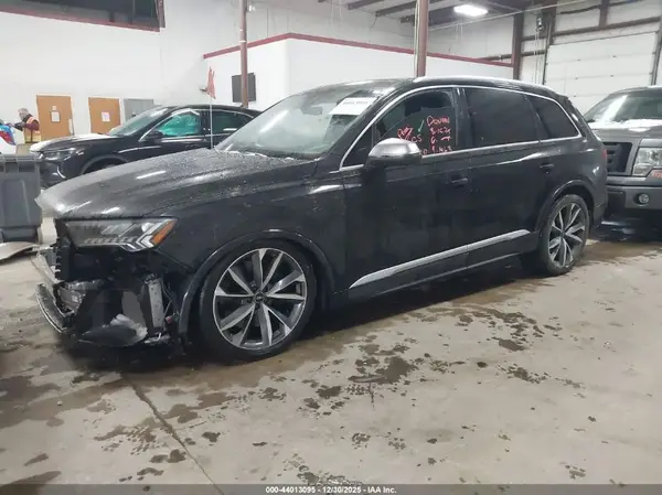 WA1AWBF78MD034215 2021 AUDI SQ7 - Image 2