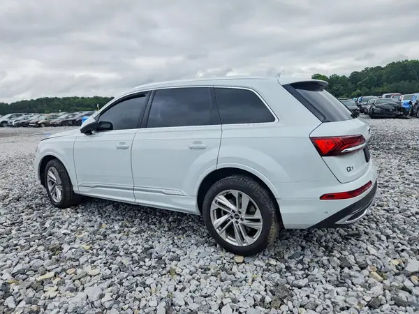 WA1AXAF70MD033549 2021 AUDI Q7 - Image 2