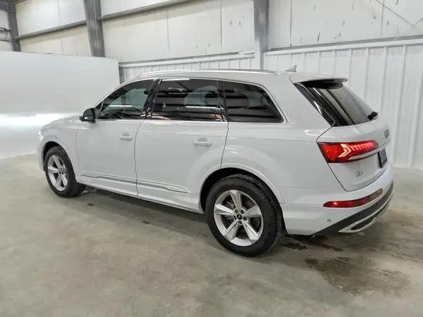 WA1AXAF71MD037755 2021 AUDI Q7 - Image 2