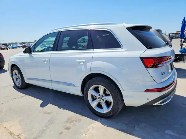 WA1AXAF72MD016963 2021 AUDI Q7 - Image 2