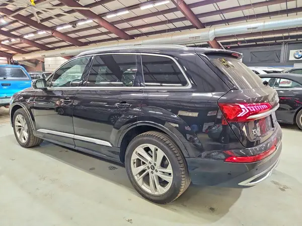 WA1AXAF74MD021548 2021 AUDI Q7 - Image 2