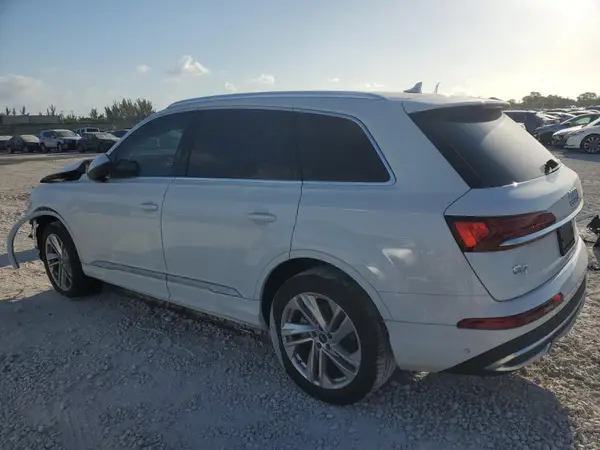 WA1AXAF75MD029867 2021 AUDI Q7 - Image 2