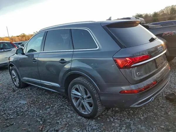 WA1AXAF76MD026282 2021 AUDI Q7 - Image 2