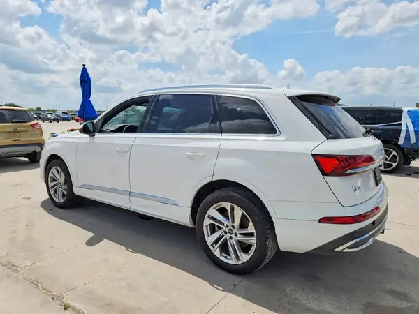 WA1AXAF76MD028310 2021 AUDI Q7 - Image 2