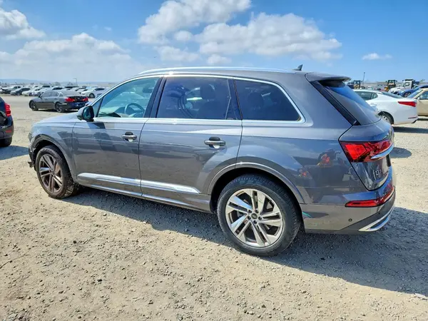 WA1AXAF78MD026042 2021 AUDI Q7 - Image 2
