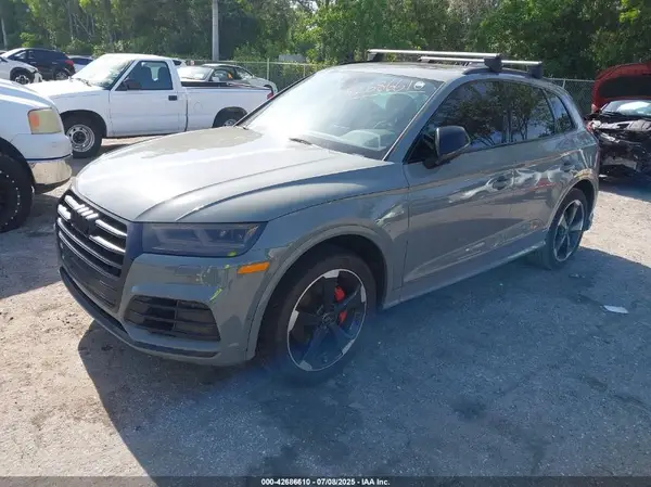 WA1B4AFY0K2075072 2019 AUDI SQ5 - Image 2