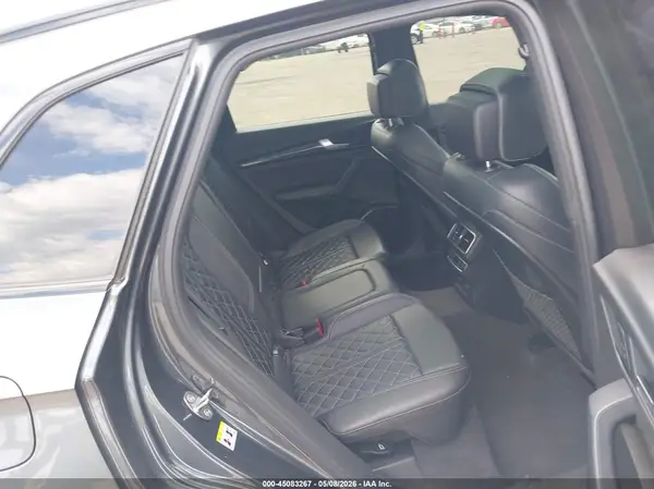 WA1B4AFY0K2099730 2019 AUDI SQ5 - Image 8