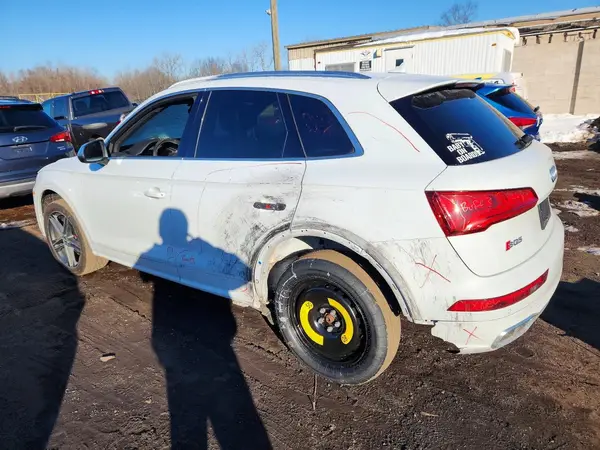 WA1B4AFY0L2026875 2020 AUDI SQ5 - Image 2