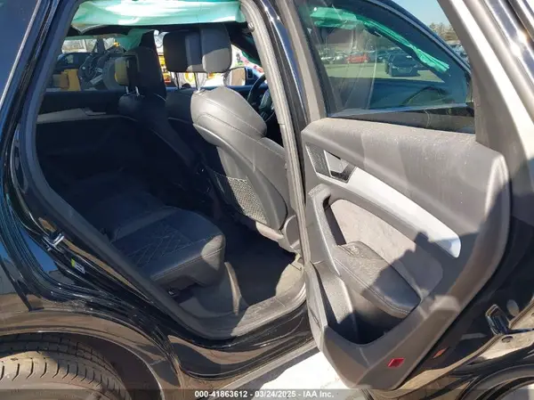 WA1B4AFY0M2042365 2021 AUDI SQ5 - Image 8