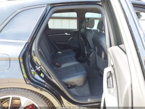 WA1B4AFY1M2001646 2021 AUDI SQ5 - Image 8