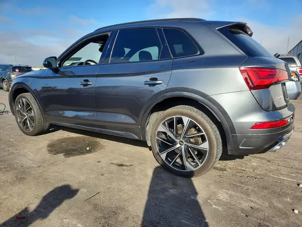WA1B4AFY1M2027101 2021 AUDI Q5 - Image 2