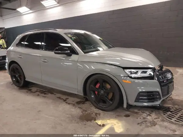 WA1B4AFY2K2077695 2019 AUDI SQ5 - Image 1