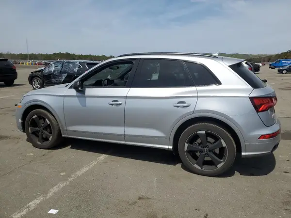 WA1B4AFY2K2131402 2019 AUDI SQ5 - Image 2
