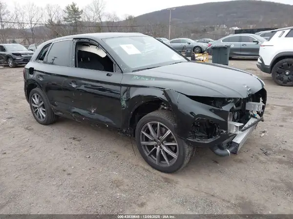 WA1B4AFY3N2102253 2022 AUDI SQ5 - Image 1