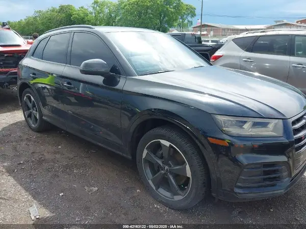 WA1B4AFY4K2070490 2019 AUDI SQ5 - Image 1