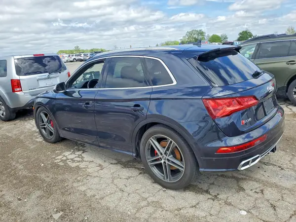 WA1B4AFY4K2074510 2019 AUDI SQ5 - Image 2