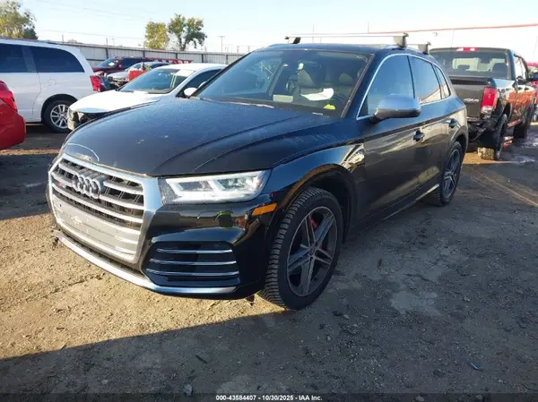 WA1B4AFY4K2092103 2019 AUDI SQ5 - Image 2
