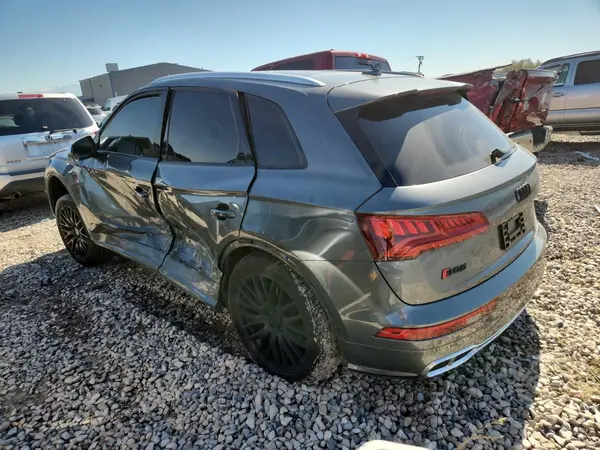 WA1B4AFY4K2093820 2019 AUDI SQ5 - Image 2