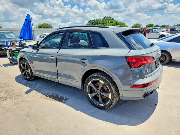 WA1B4AFY4K2101138 2019 AUDI SQ5 - Image 2