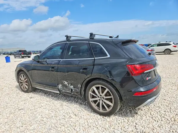 WA1B4AFY4M2044877 2021 AUDI SQ5 - Image 2