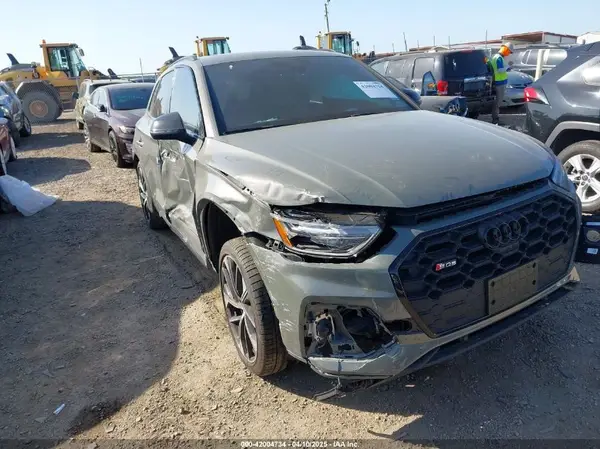 WA1B4AFY4P2035195 2023 AUDI SQ5 - Image 1