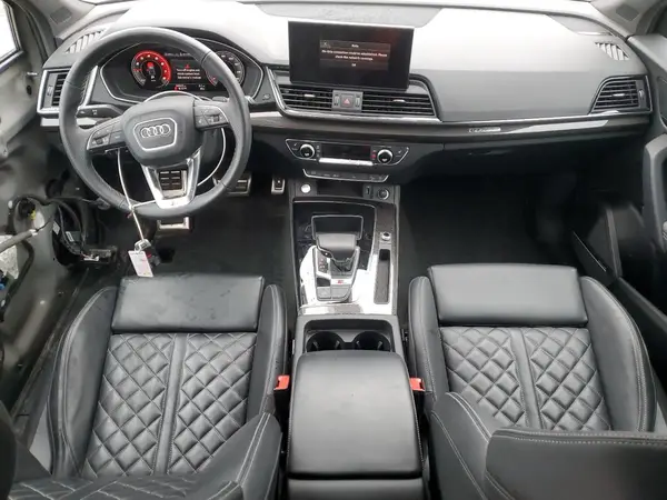 WA1B4AFY4P2057617 2023 AUDI SQ5 - Image 8