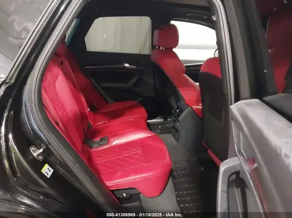WA1B4AFY4R2084321 2024 AUDI SQ5 - Image 8
