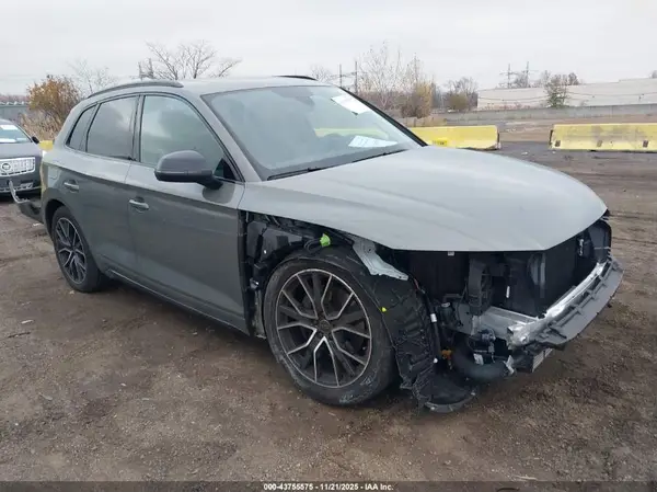 WA1B4AFY4R2088613 2024 AUDI SQ5 - Image 1
