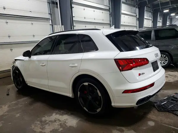 WA1B4AFY5K2054329 2019 AUDI SQ5 - Image 2