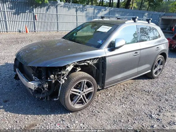 WA1B4AFY6K2002448 2019 AUDI SQ5 - Image 2