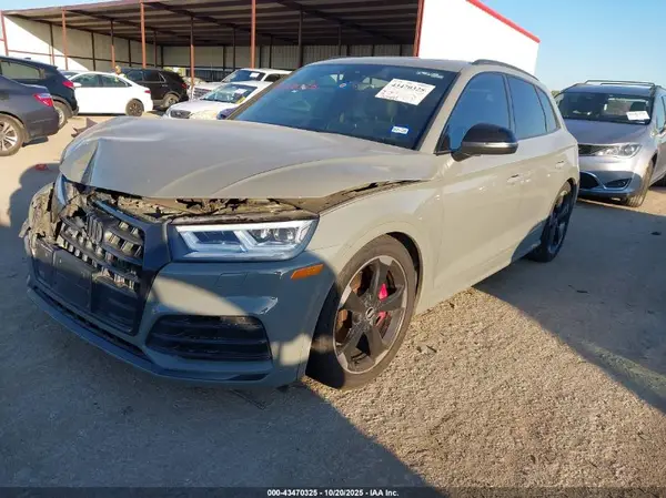 WA1B4AFY6K2039922 2019 AUDI SQ5 - Image 2