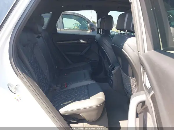 WA1B4AFY6K2099652 2019 AUDI SQ5 - Image 8