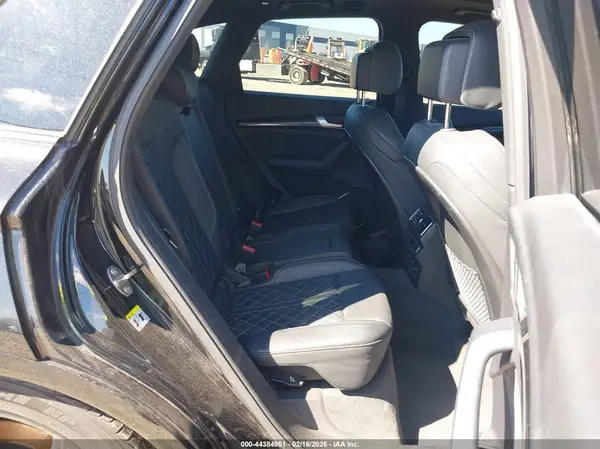 WA1B4AFY6K2127675 2019 AUDI SQ5 - Image 8
