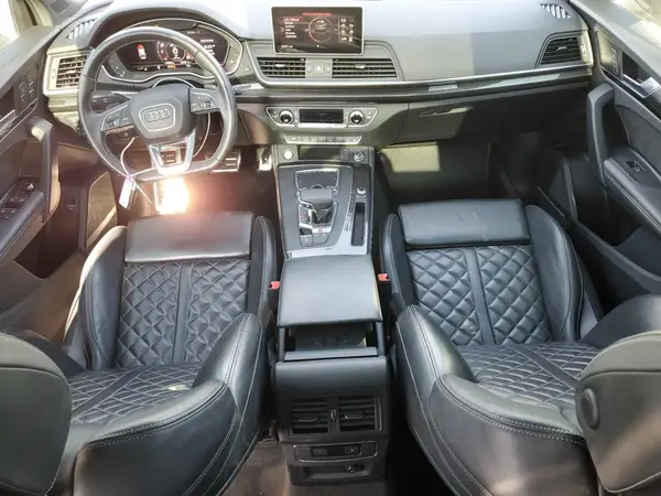 WA1B4AFY6L2076583 2020 AUDI SQ5 - Image 8