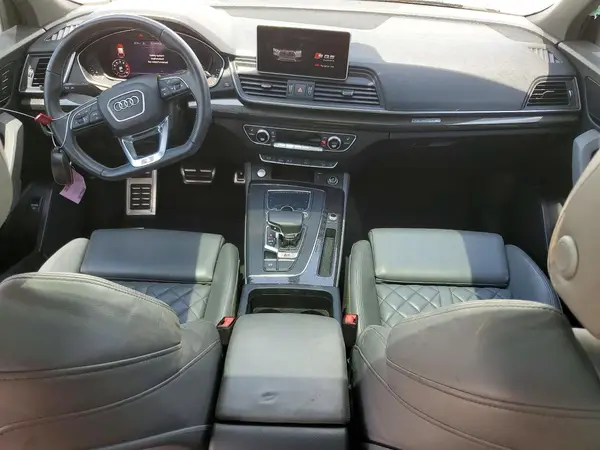 WA1B4AFY6L2113390 2020 AUDI SQ5 - Image 8
