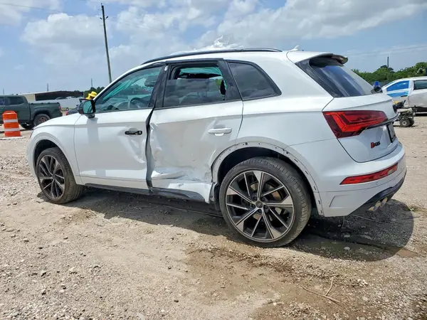 WA1B4AFY6R2018627 2024 AUDI SQ5 - Image 2