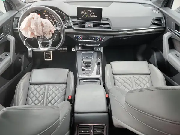 WA1B4AFY7K2021252 2019 AUDI SQ5 - Image 8