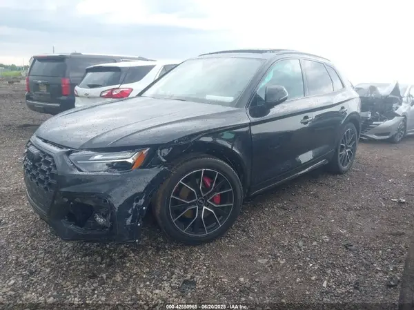 WA1B4AFY7N2030411 2022 AUDI SQ5 - Image 2