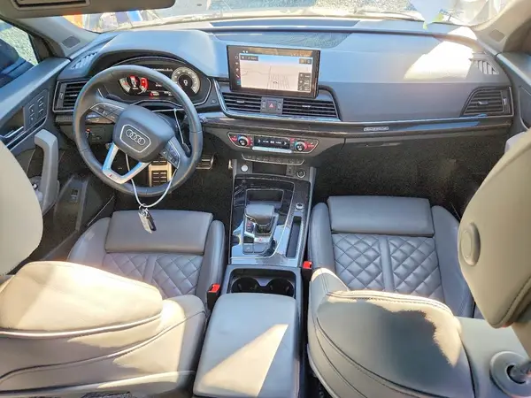 WA1B4AFY7S2025527 2025 AUDI SQ5 - Image 8