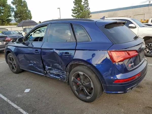 WA1B4AFY8K2015718 2019 AUDI SQ5 - Image 2