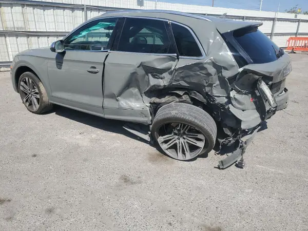 WA1B4AFY8L2010262 2020 AUDI SQ5 - Image 2