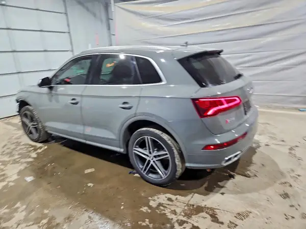 WA1B4AFY8L2090081 2020 AUDI SQ5 - Image 2