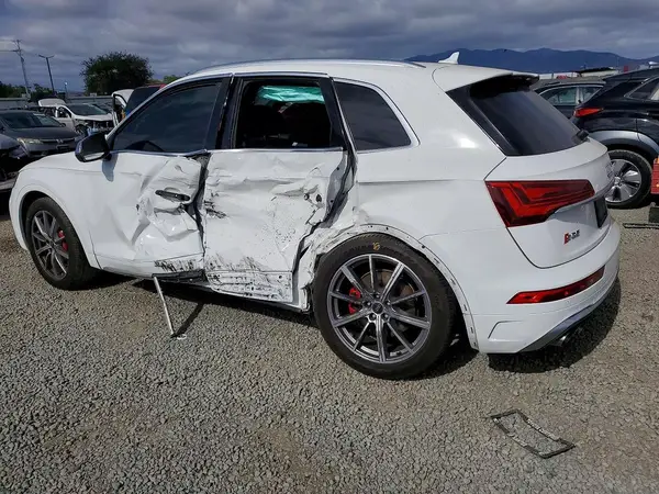 WA1B4AFY8M2139751 2021 AUDI SQ5 - Image 2