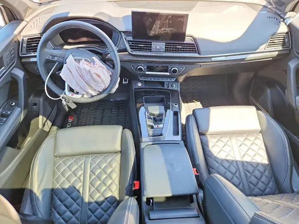 WA1B4AFY8S2051277 2025 AUDI SQ5 - Image 8