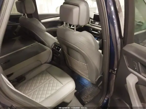 WA1B4AFY9K2027425 2019 AUDI SQ5 - Image 8