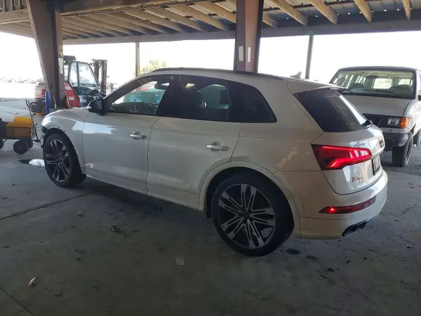 WA1B4AFY9K2030969 2019 AUDI Q5 - Image 2