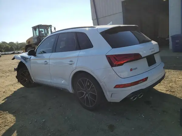 WA1B4AFY9M2032000 2021 AUDI SQ5 - Image 2