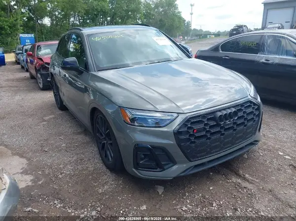 WA1B4AFY9R2040783 2024 AUDI SQ5 - Image 1